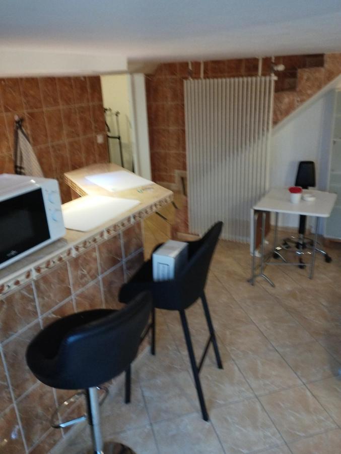 Studio Meuble Avec Piscine Partagee La Ferté-Gaucher 외부 사진
